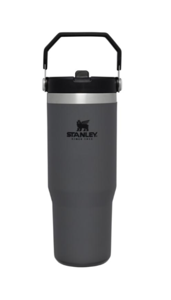 Stanley 890 ml:n IceFlow™ juomamuki kääntyvällä pillillä